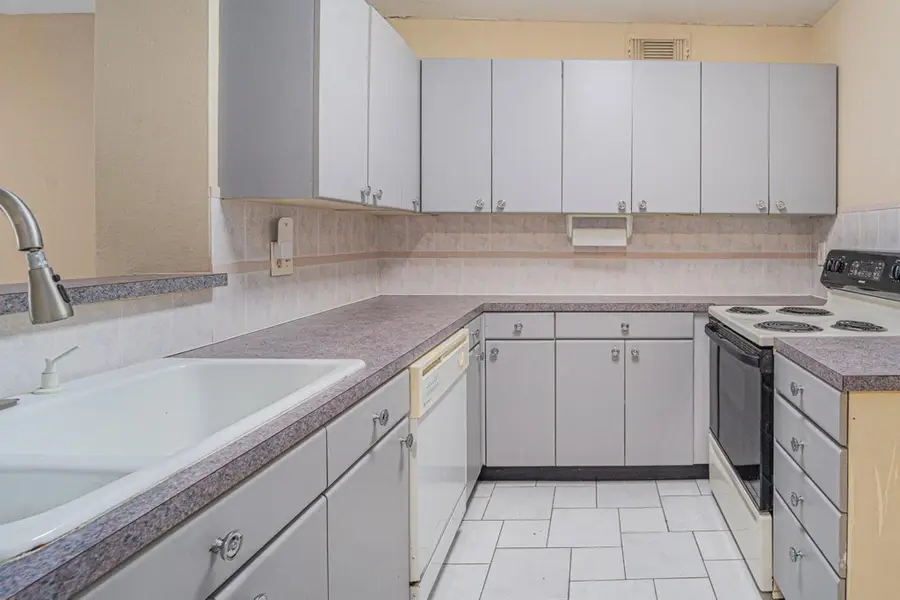 3300 Pebblebrook Drive #75, Seabrook, TX 77586 - #2