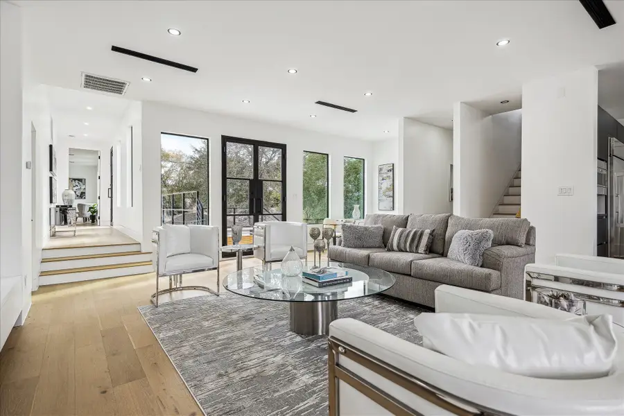 5055 Yarwell Drive, Houston, TX 77096 - Image #3