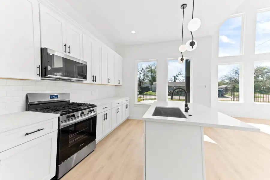 5903 Doolittle Blvd, Houston, TX 77033 - #2