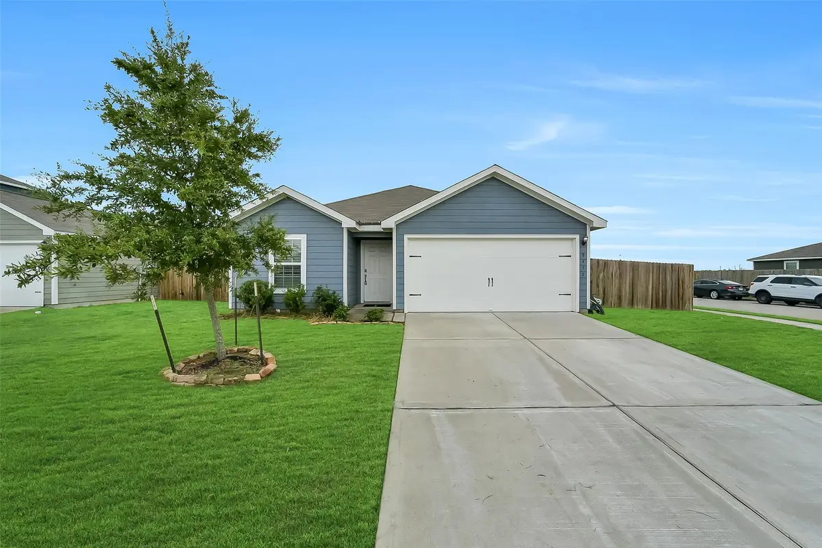 8430 Longshore Slope Road, Cove, TX 77523 - #1
