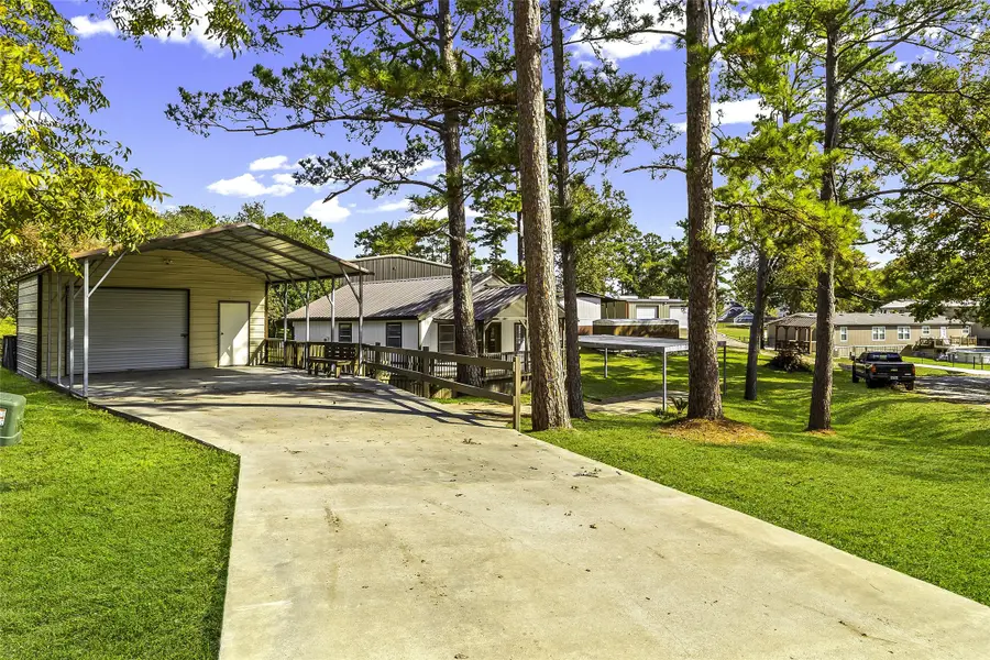 217 Brown Ave, Onalaska, TX 77360 - Image #2