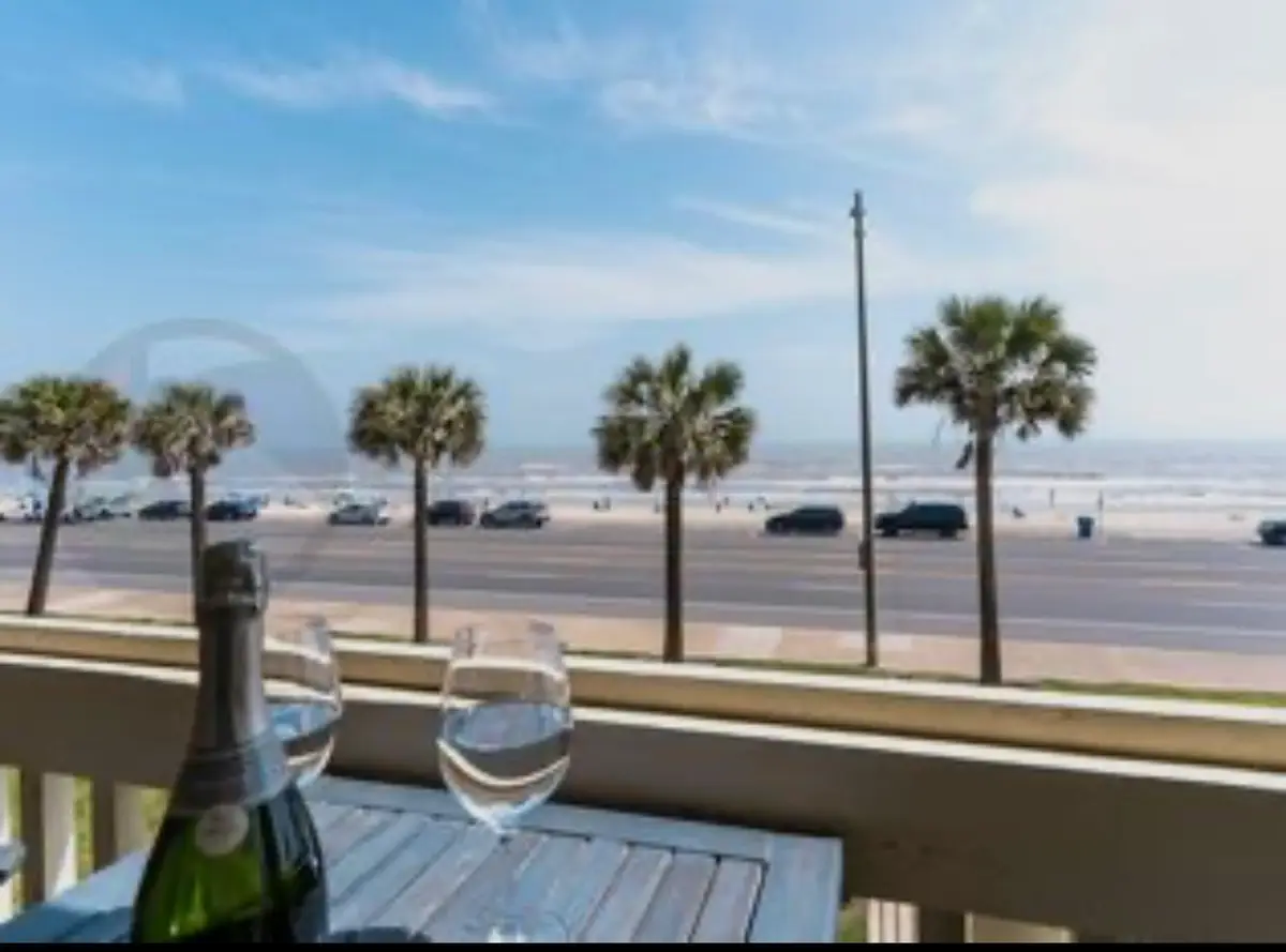7000 Seawall Blvd #215, Galveston, TX 77551 - Image #1