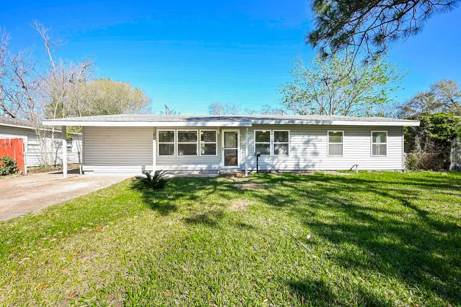 804 23rd Avenue N, Texas City, TX 77590 - #2