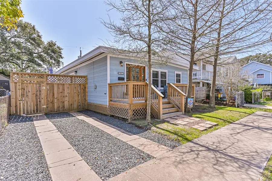 1615 Avenue L, Galveston, TX 77550 - Image #2