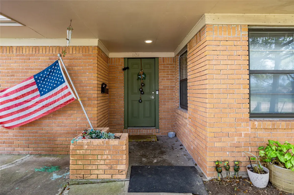 2428 9th Street N, Texas City, TX 77590 - #1