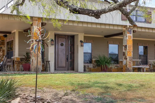 2574 Fm 2434, Weimar, TX 78962