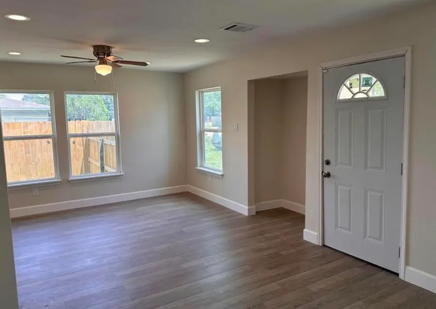 6059 Doulton Drive, Houston, TX 77033 - #2