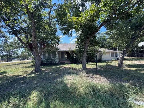 1402 W 9th Street, Caldwell, TX 77836