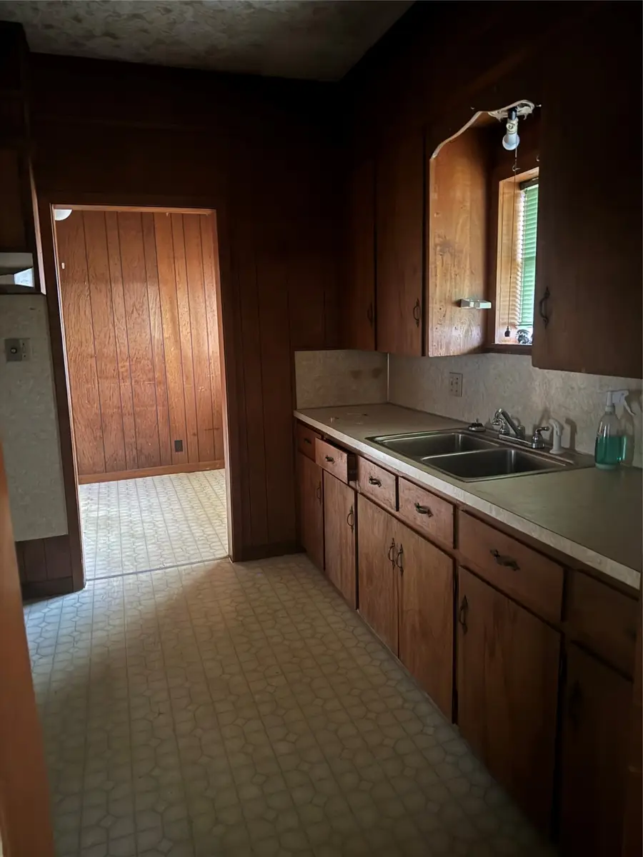 1402 W 9th Street, Caldwell, TX 77836 - Image #3