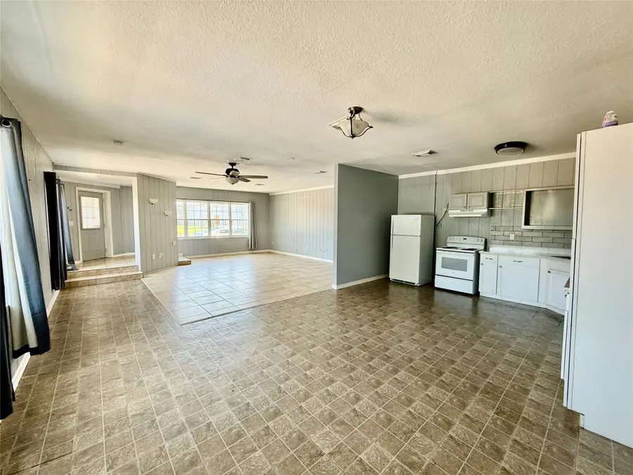 231 W Broad Street, Freeport, TX 77541 - #2