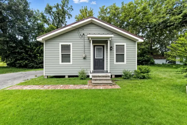 304 W Live Oak Street, Woodville, TX 75979