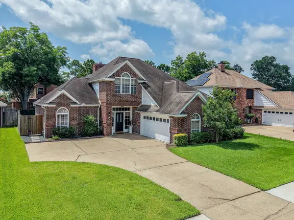 118 Mill Trail Drive, Sugar Land, TX 77498
