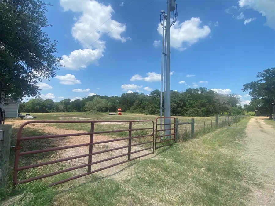 2477 State Highway 159, La Grange, TX 78945 - Image #3