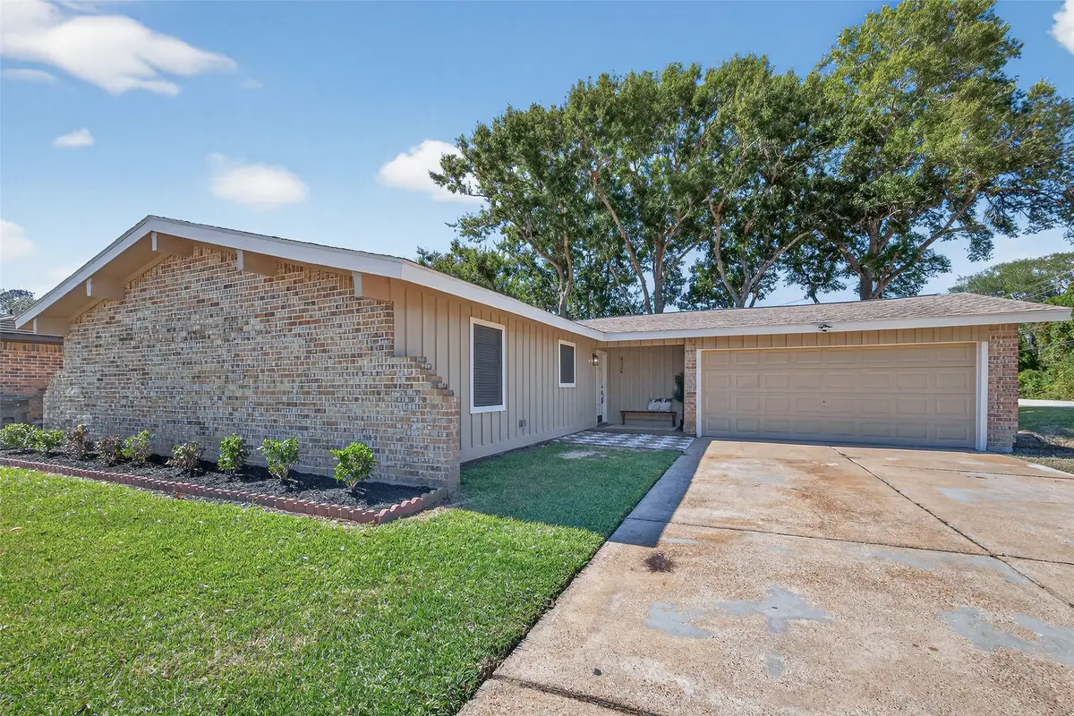 4526 N Heron Drive, Seabrook, TX 77586 - Image #1