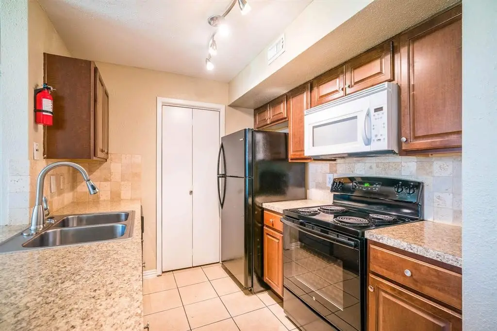 3900 Woodchase Drive #63, Houston, TX 77042 - Image #1