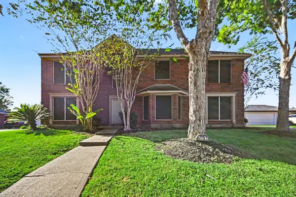 2604 Briarglen Drive, Pearland, TX 77581