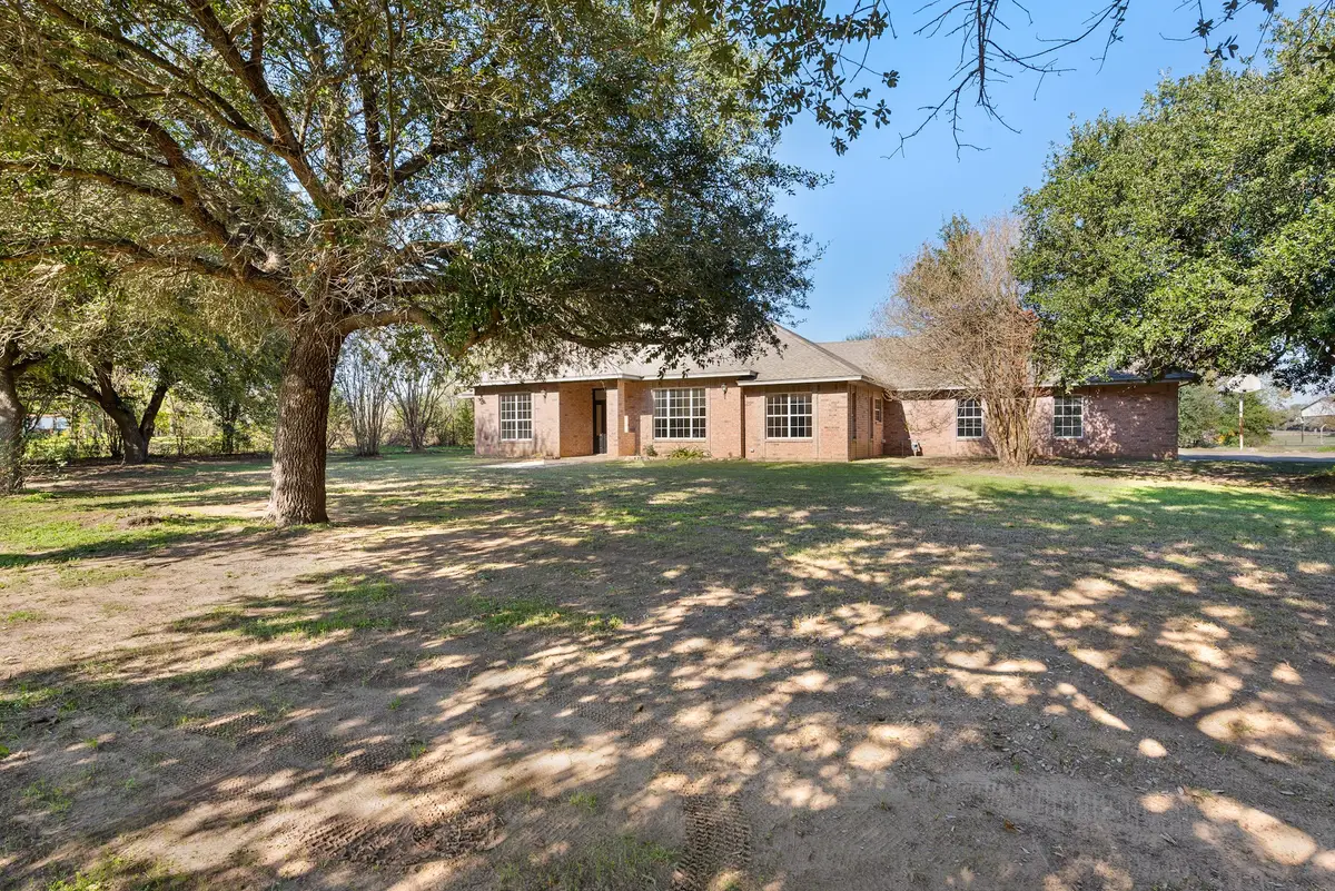 417 W Morgan Street, Franklin, TX 77856 - Image #1