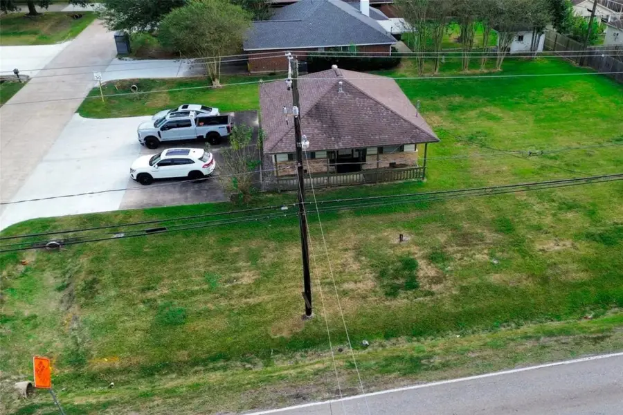 610 Cindyrella Drive, Highlands, TX 77562 - #2