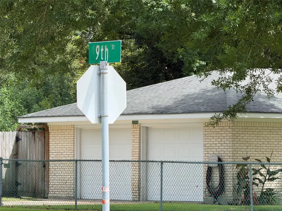 2004 9th Street, High Island, TX 77623 - #3