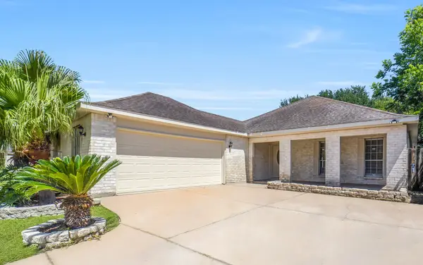 7834 Vickijohn Drive, Houston, TX 77071