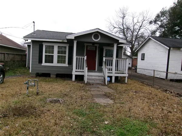 8018 Chateau Street, Houston, TX 77028