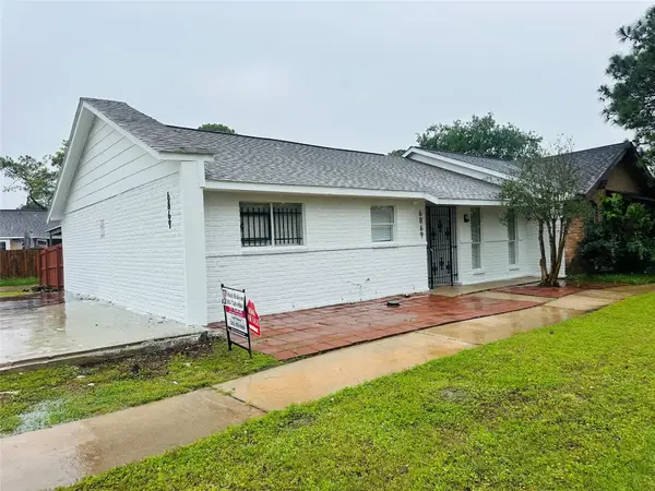 6869 Chasewood Drive, Houston, TX 77489