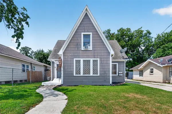 415 W Pearce Street, Baytown, TX 77520