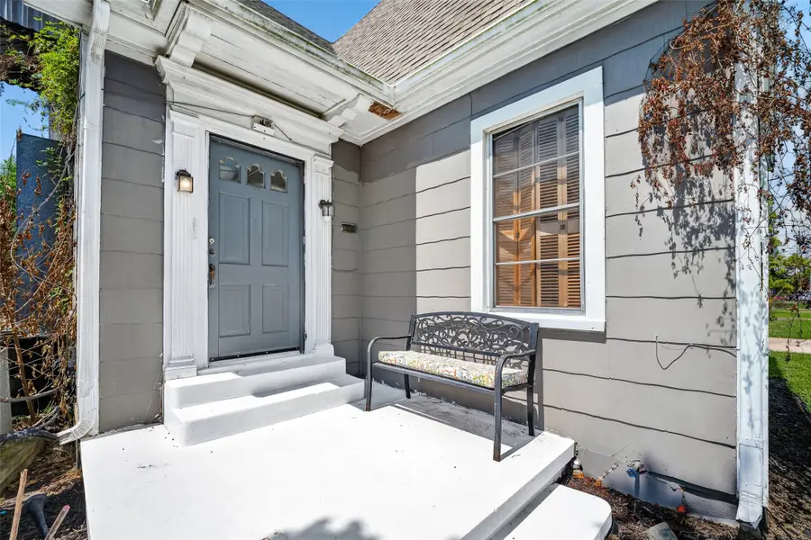 415 W Pearce Street, Baytown, TX 77520 - #3