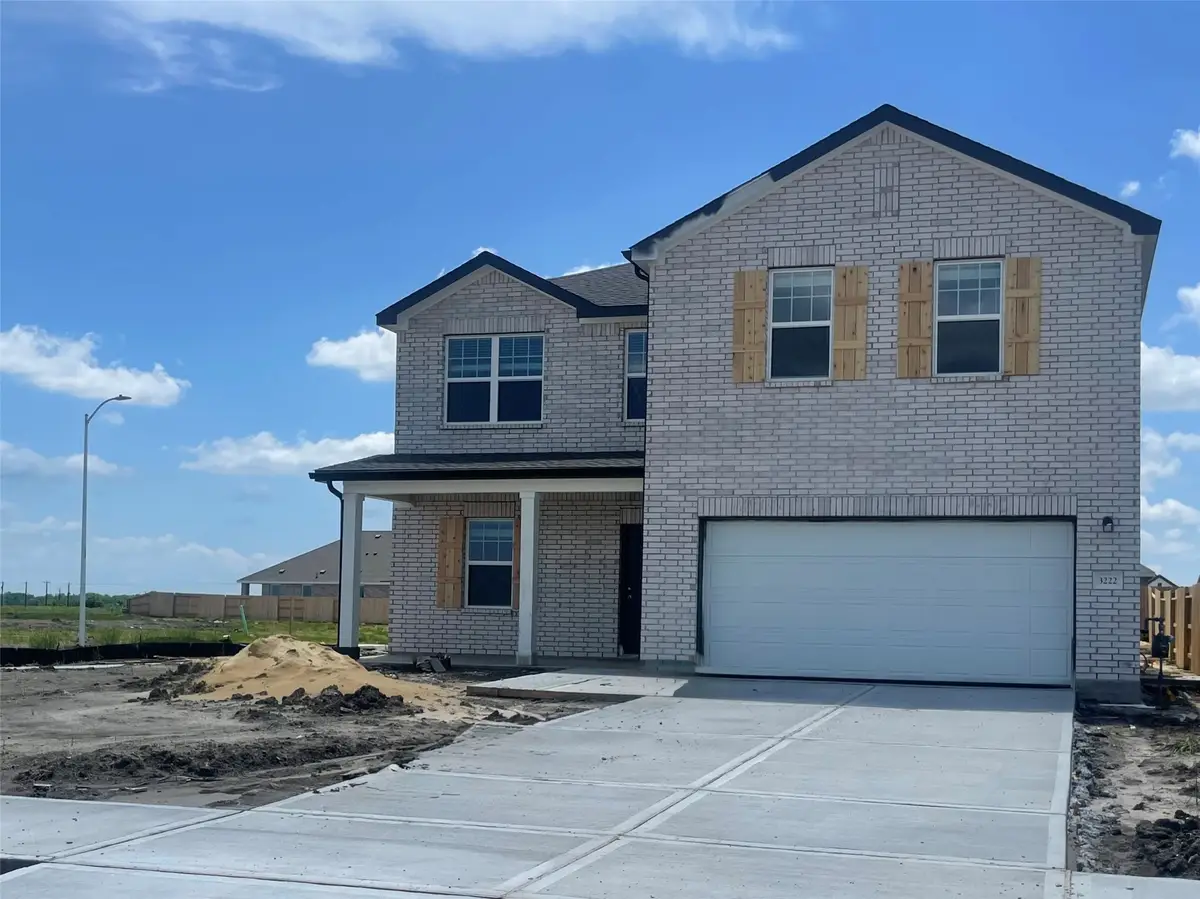 3222 Tanzanite Chase Drive, Angleton, TX 77515 - #1