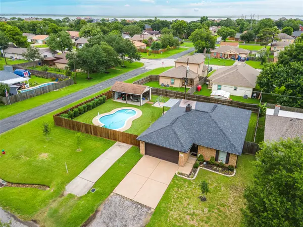 2530 36th Avenue N, Texas City, TX 77590