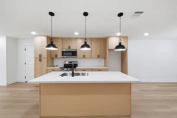 2403 Raymond Street, Pasadena, TX 77506