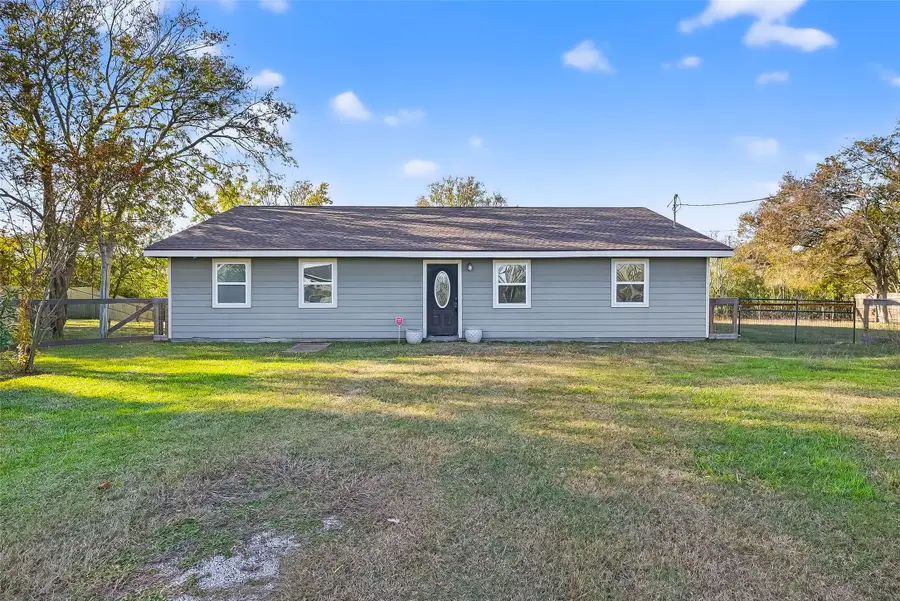 1910 Duncan Drive, Oyster Creek, TX 77541 - Image #3