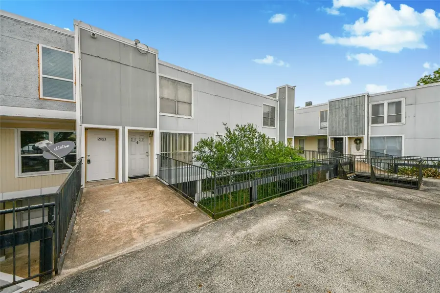 781 Country Place Drive #2021, Houston, TX 77079 - #3