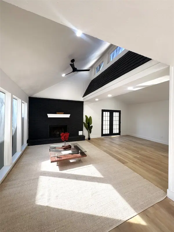 10006 Kirkwren Court, Houston, TX 77089