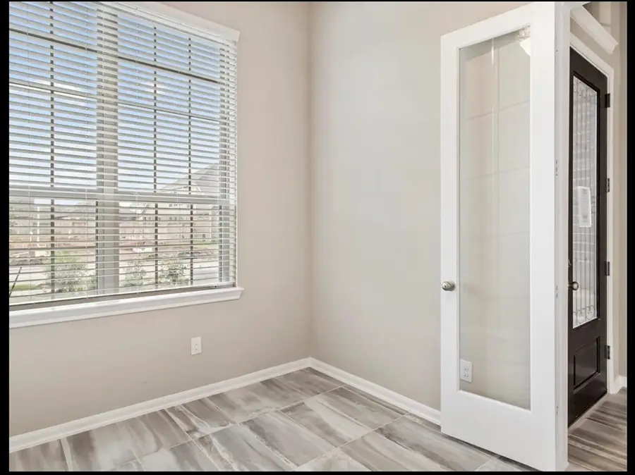 12146 Barkley Cove Drive, Texas City, TX 77591 - Image #3