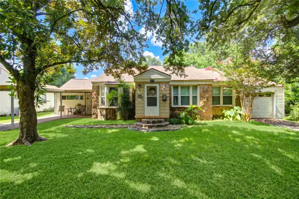 2206 Oaklawn Drive, La Marque, TX 77568