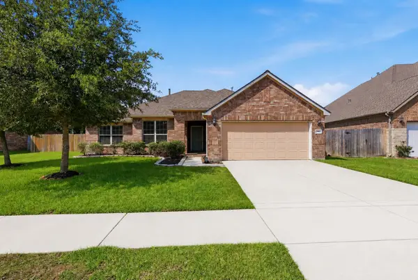 24511 Emerald Pool Falls Drive, Tomball, TX 77375