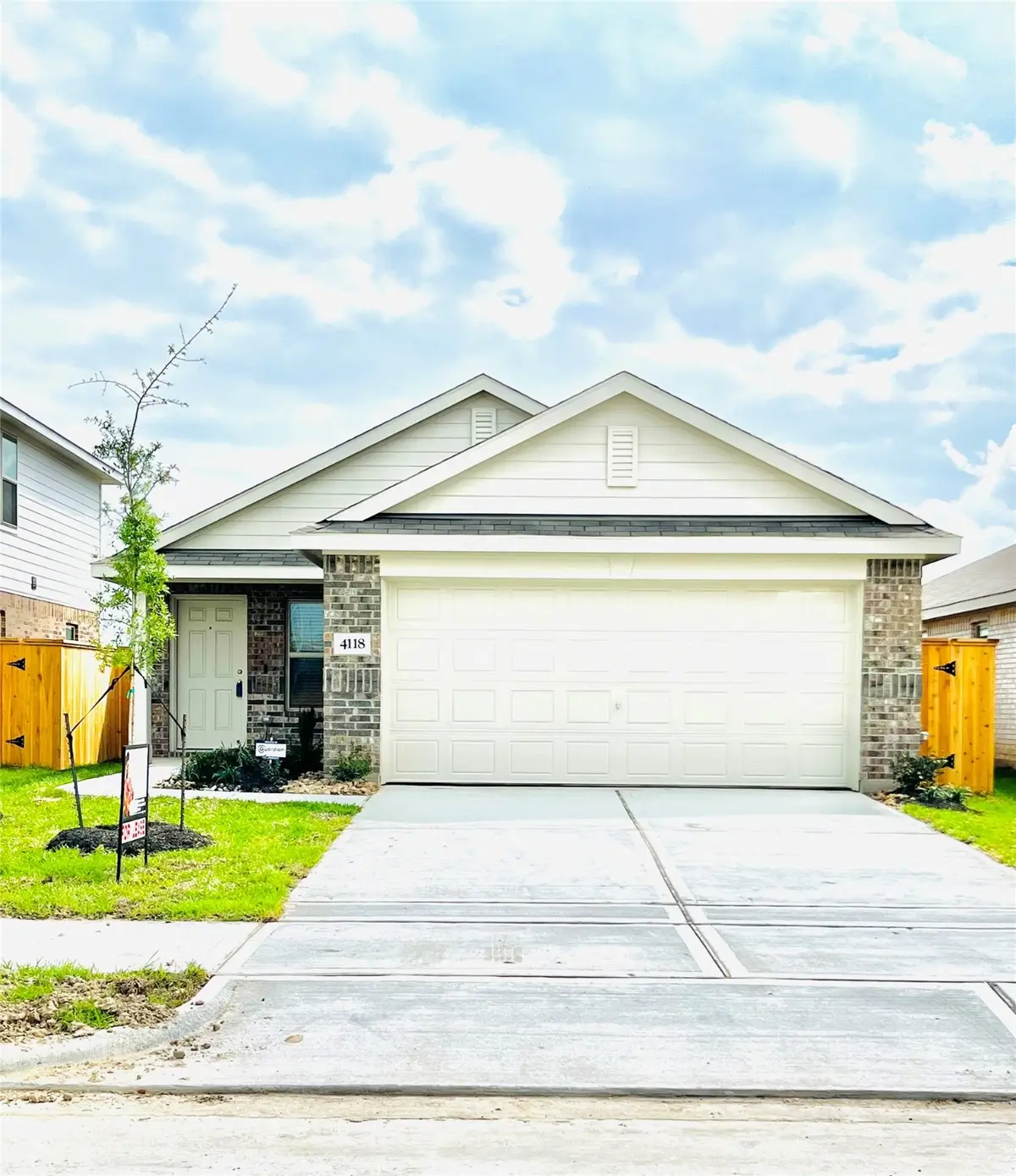 4118 Holland View Lane, Baytown, TX 77521 - Image #1