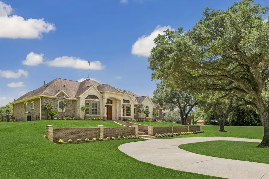 515 Otto Street, East Bernard, TX 77435 - #2