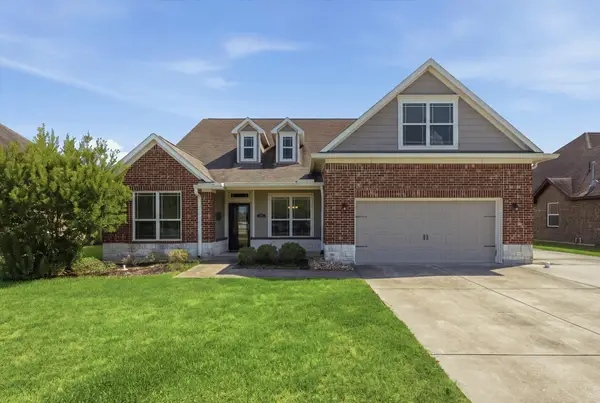 13930 Hawthorne Circle, Mont Belvieu, TX 77523