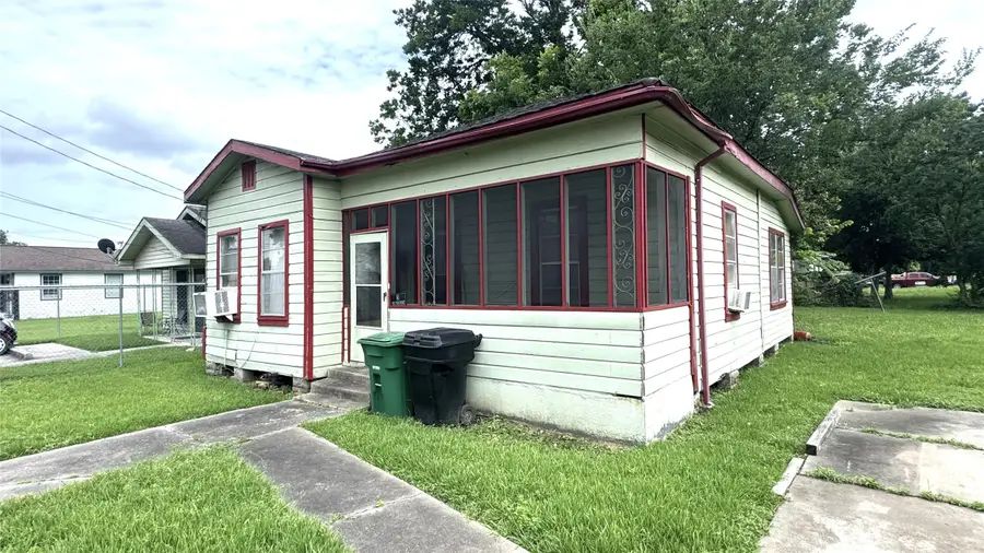 1414 E 32nd 1/2 Street, Houston, TX 77022 - #2