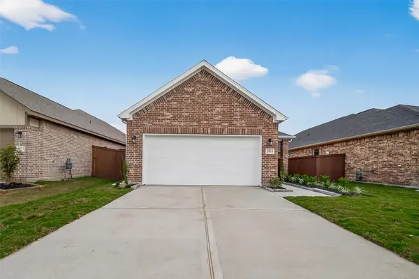9991 Enclave Grove Drive, Willis, TX 77318