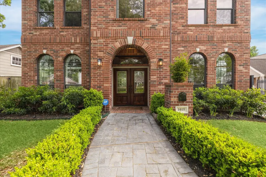 1015 W 41st Street, Houston, TX 77018 - Image #2
