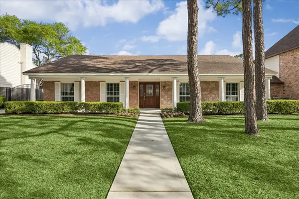 10906 Piping Rock Lane, Houston, TX 77042