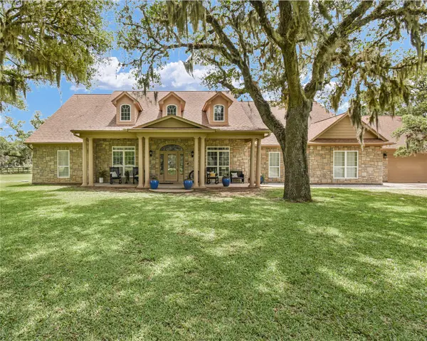 1031 Bar X Trail, Angleton, TX 77515