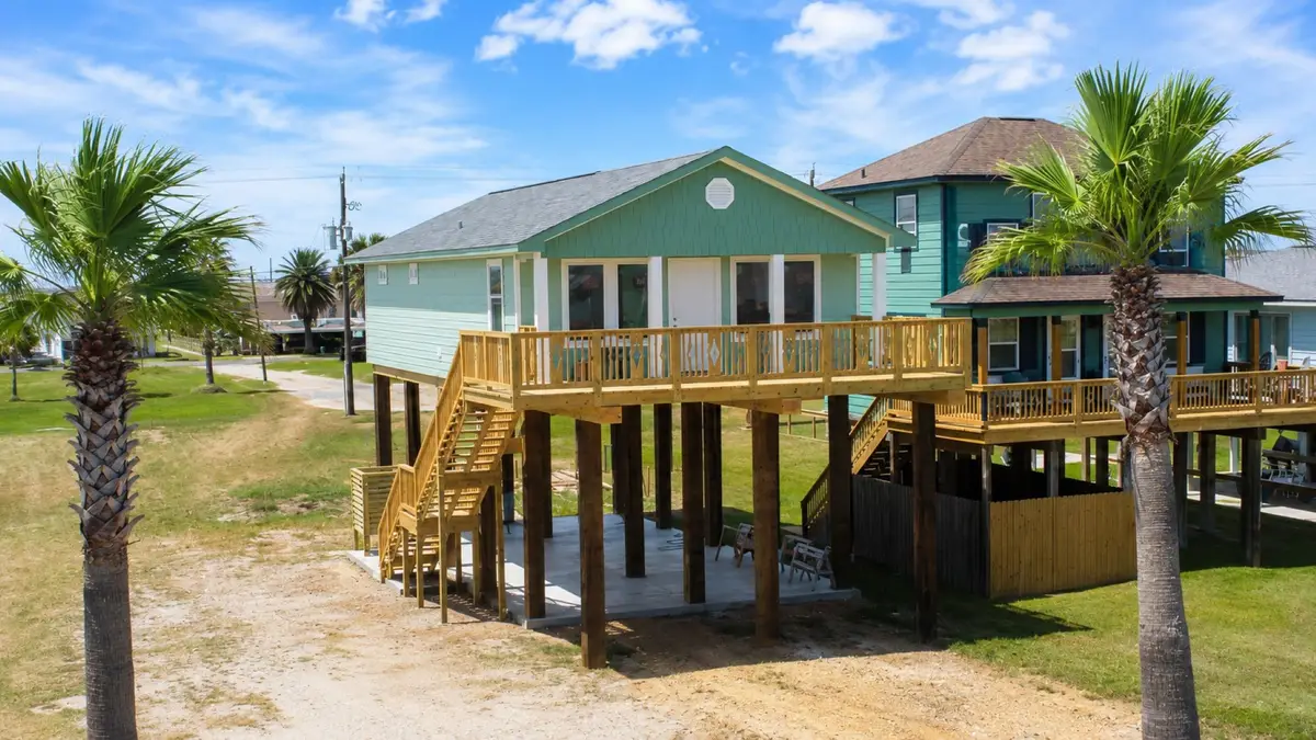 312 Surf Dr, Surfside Beach, TX 77541 - #1