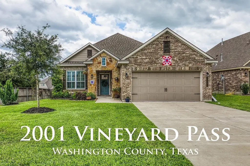 2001 Vineyard Pass, Brenham, TX 77833 - #1