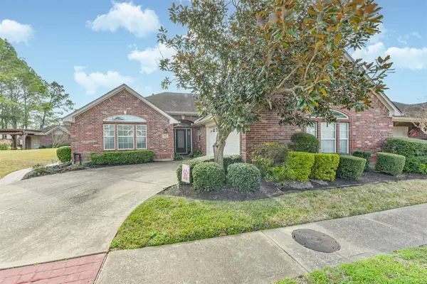 321 Pine Creek Drive, Friendswood, TX 77546