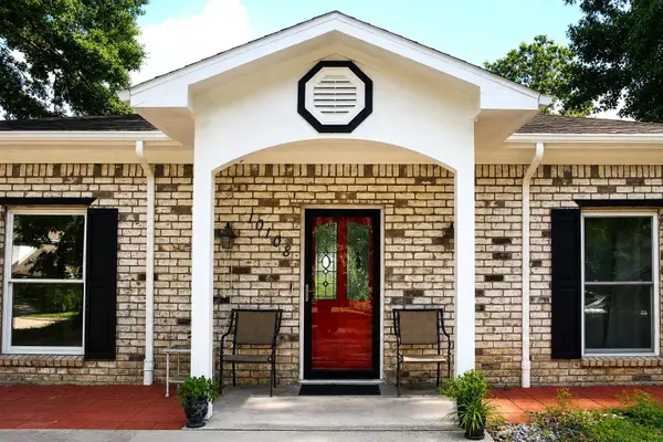 10108 Woodhollow Drive, Conroe, TX 77385