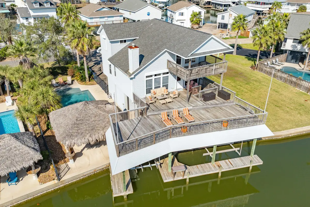 1319 Coral Way, Tiki Island, TX 77554 - #1